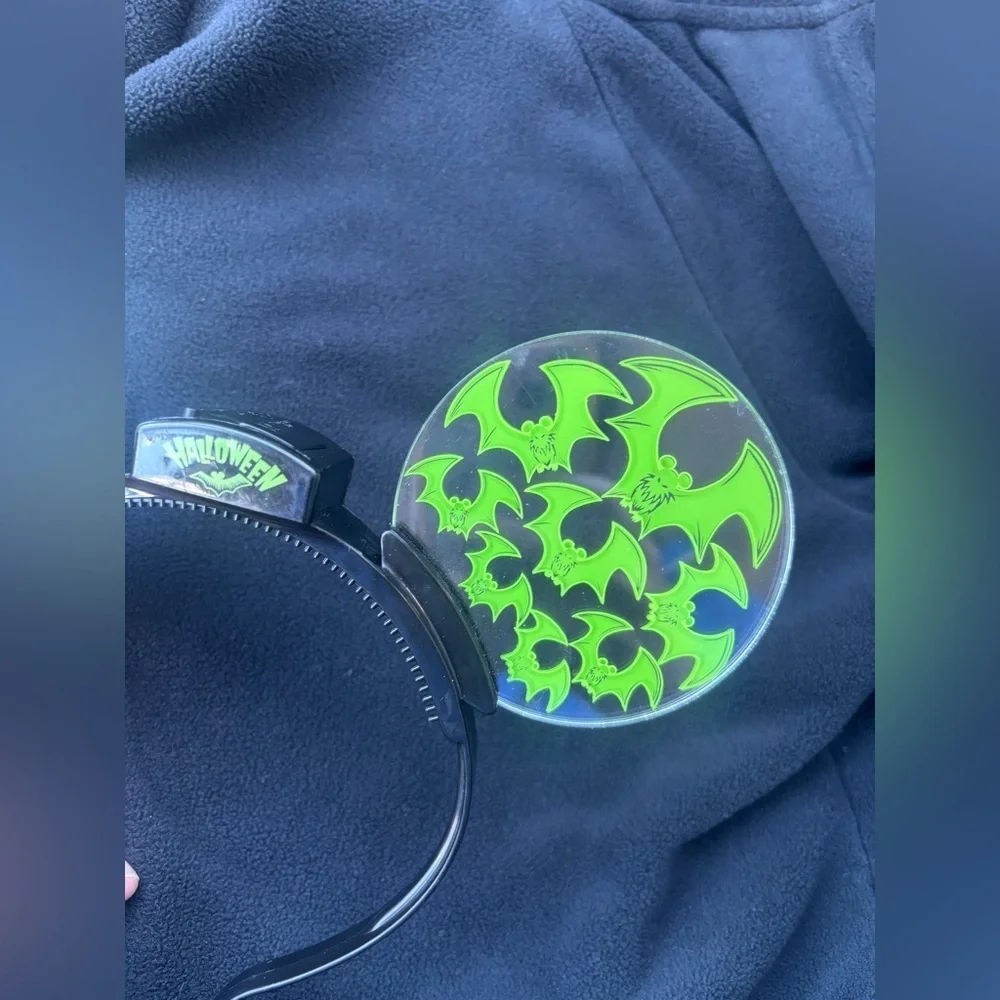 Disney Parks Mickey Ears Halloween Green Animated Light Up Bats Headband Rare!